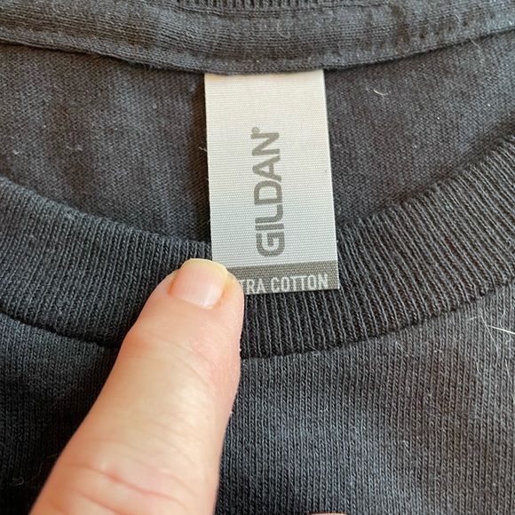 GILDAN BARBIE T-SHIRT - Picture 3 of 3